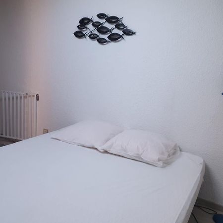 Appartement Climatise A 800M De La Plage Фрежус Екстер'єр фото