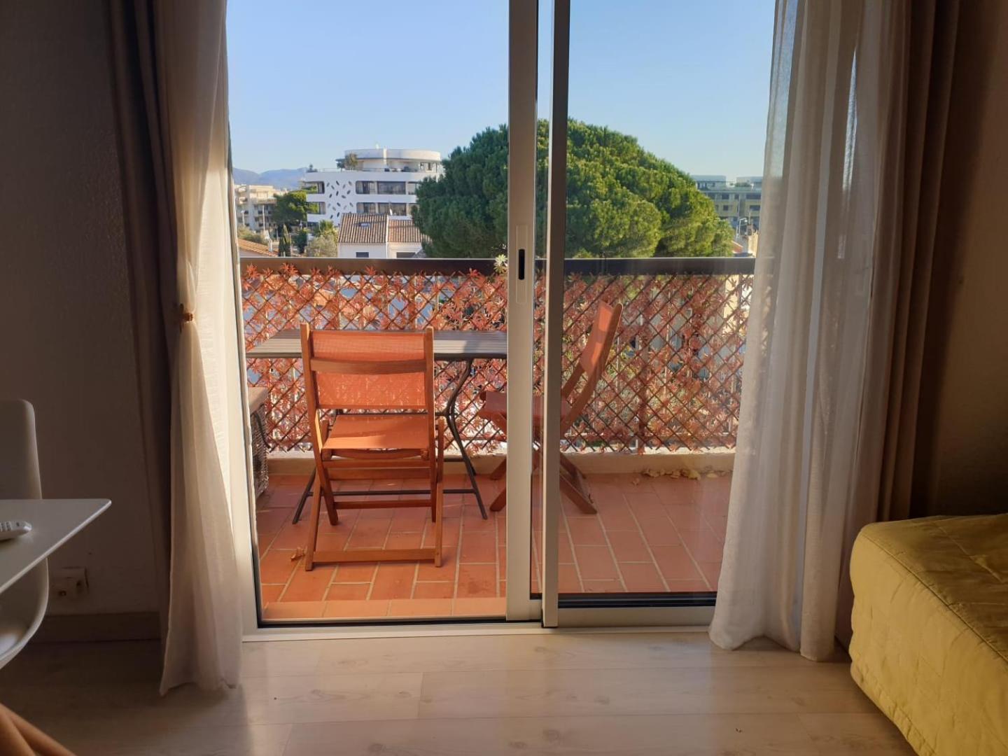 Appartement Climatise A 800M De La Plage Фрежус Екстер'єр фото