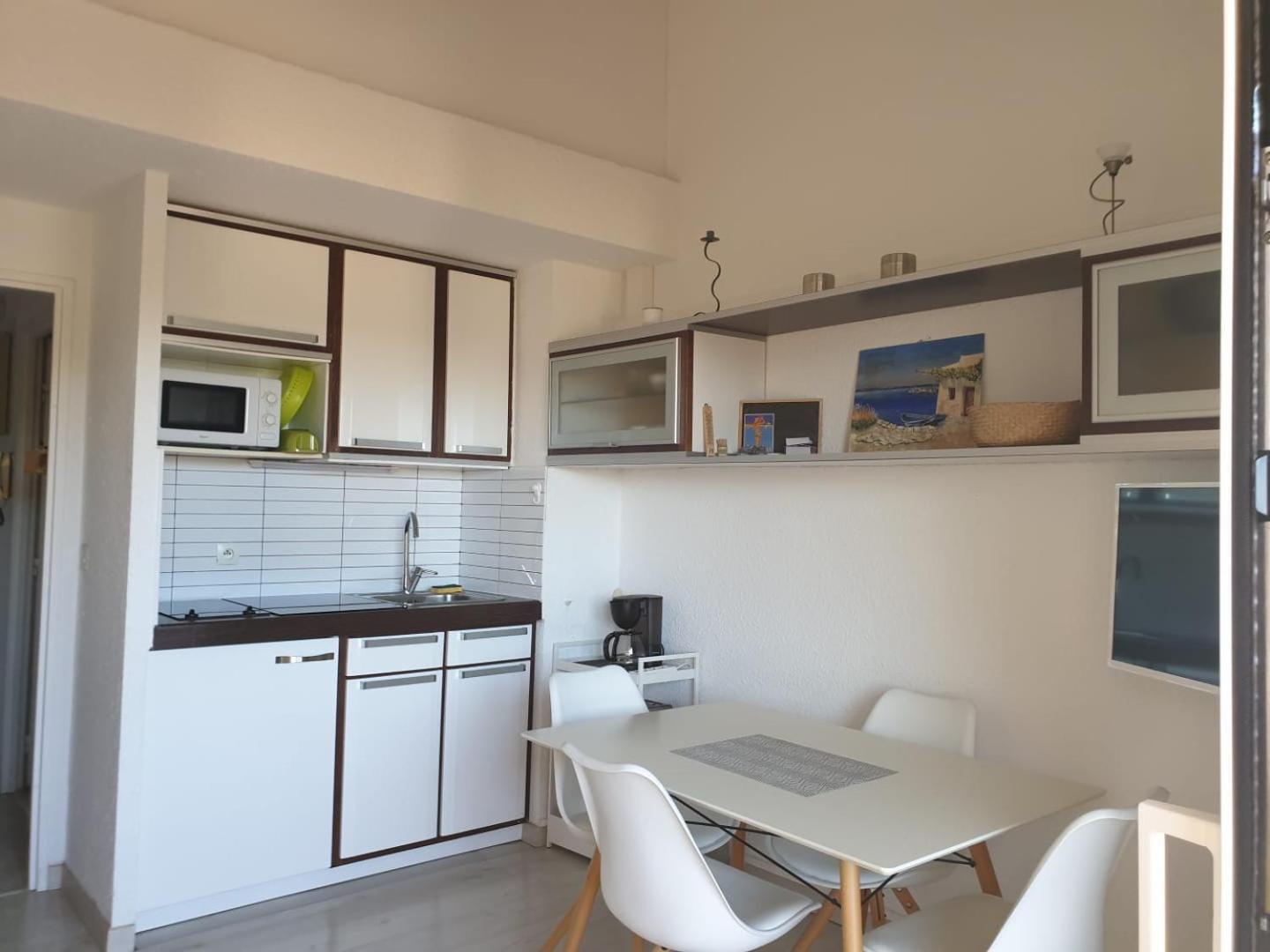 Appartement Climatise A 800M De La Plage Фрежус Екстер'єр фото